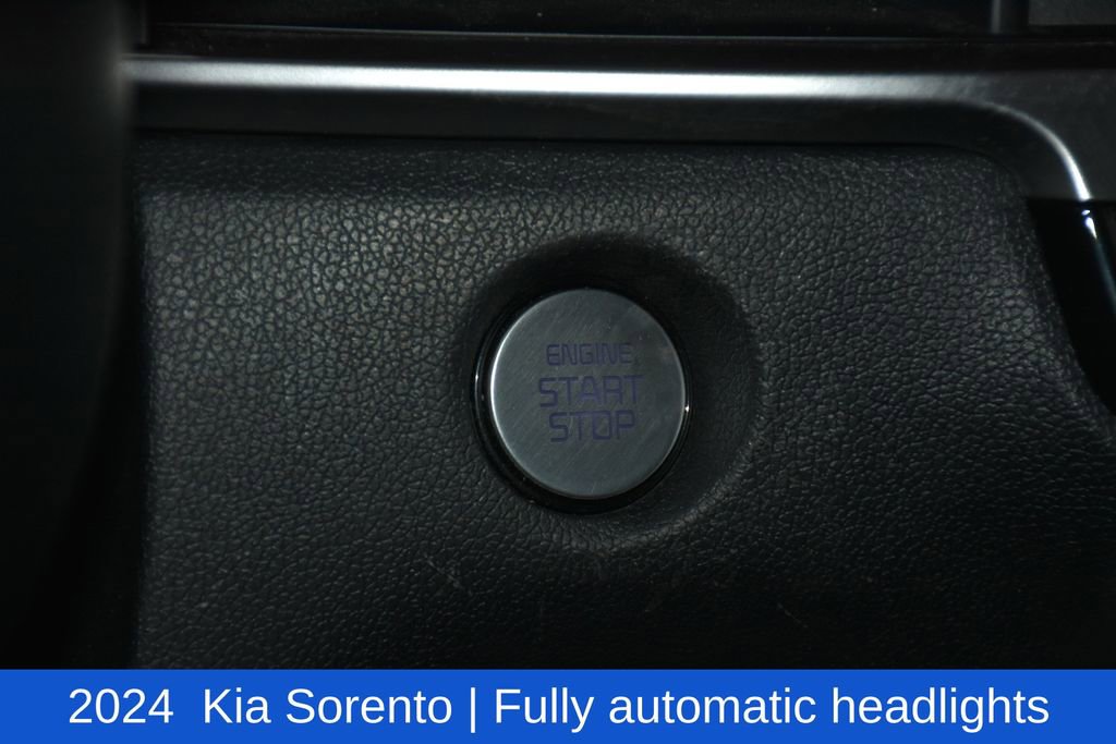 Used 2024 Kia Sorento S FWD image 14