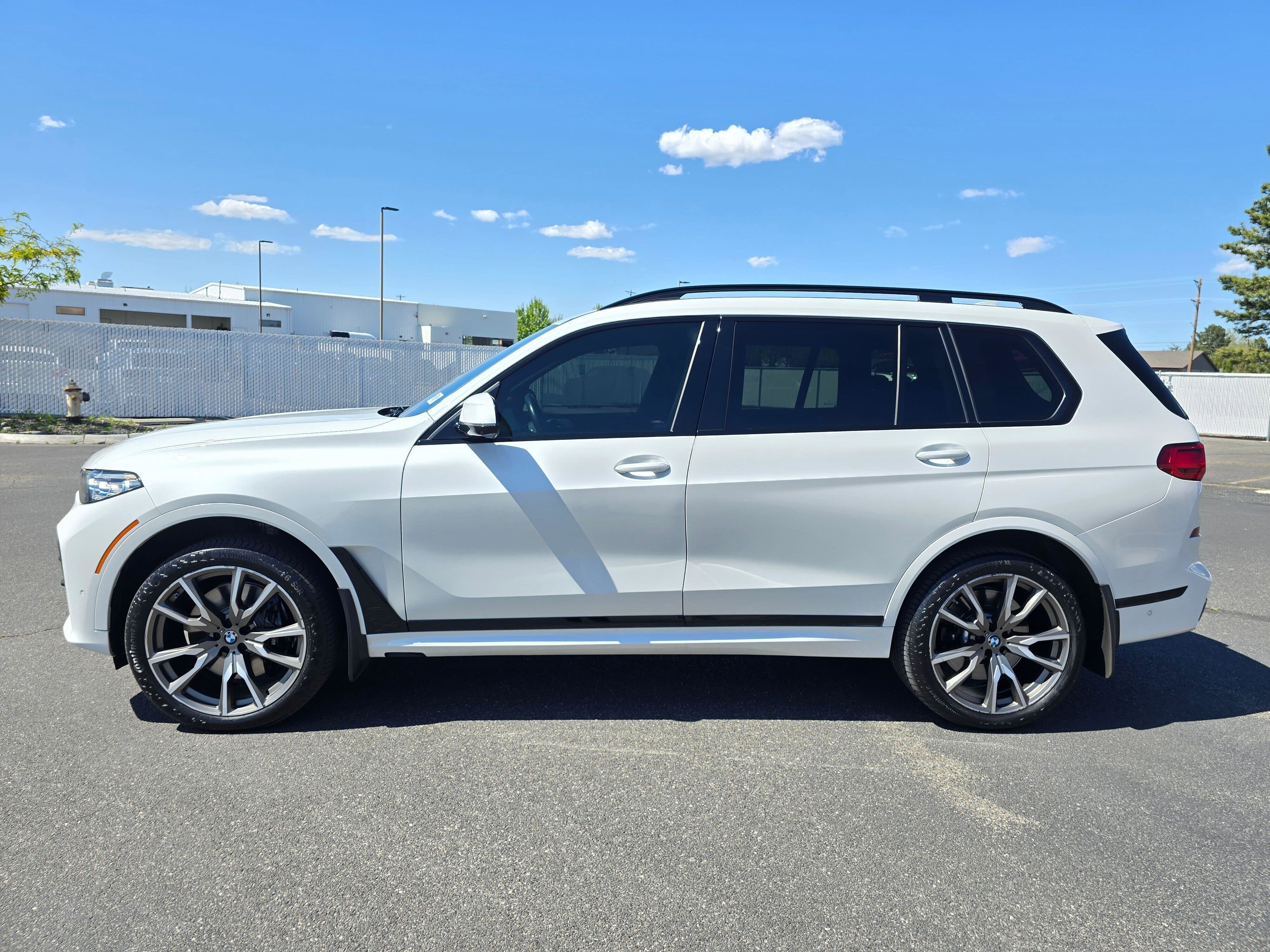 Used 2022 BMW X7 M50i AWD/4WD image 3