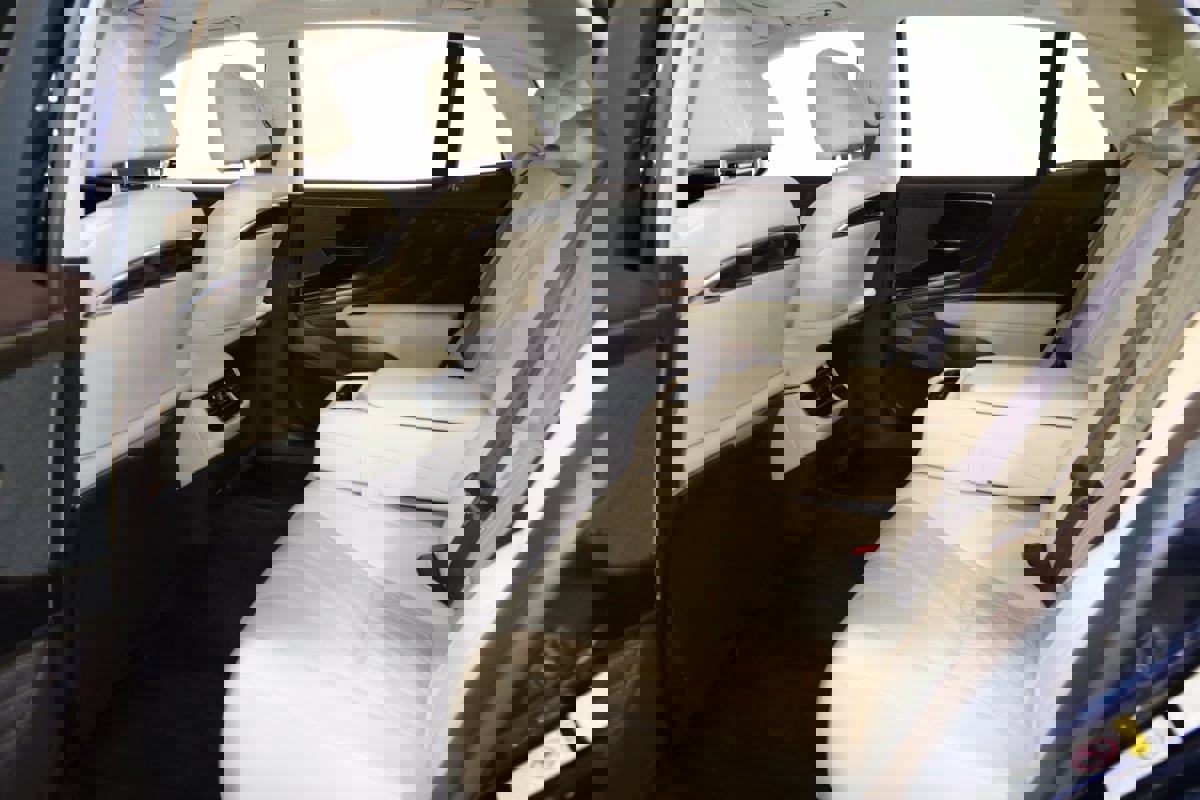 Used 2019 Lexus LS 500 AWD image 57