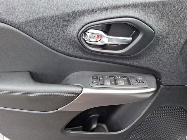 Certified 2022 Jeep Cherokee Latitude Lux image 17