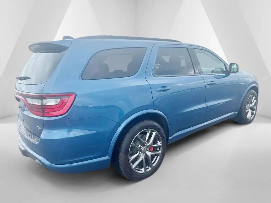 Used 2024 Dodge Durango R/T w/ Tow 'N Go Group AWD/4WD image 7