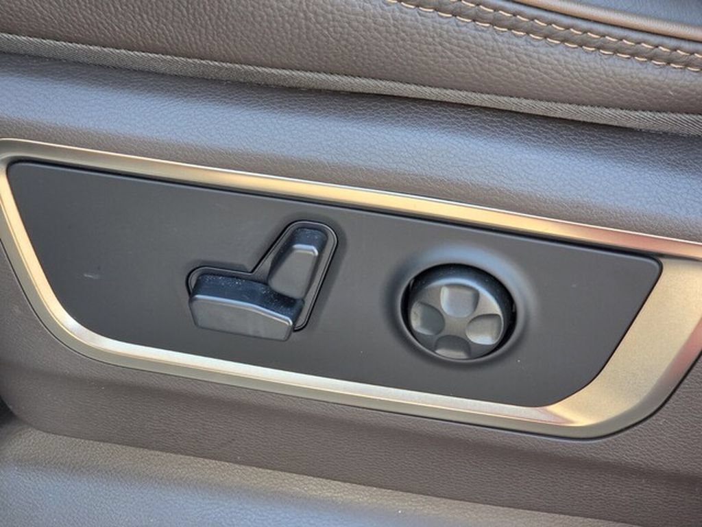 Used 2026 RAM 1500 Limited AWD/4WD image 9