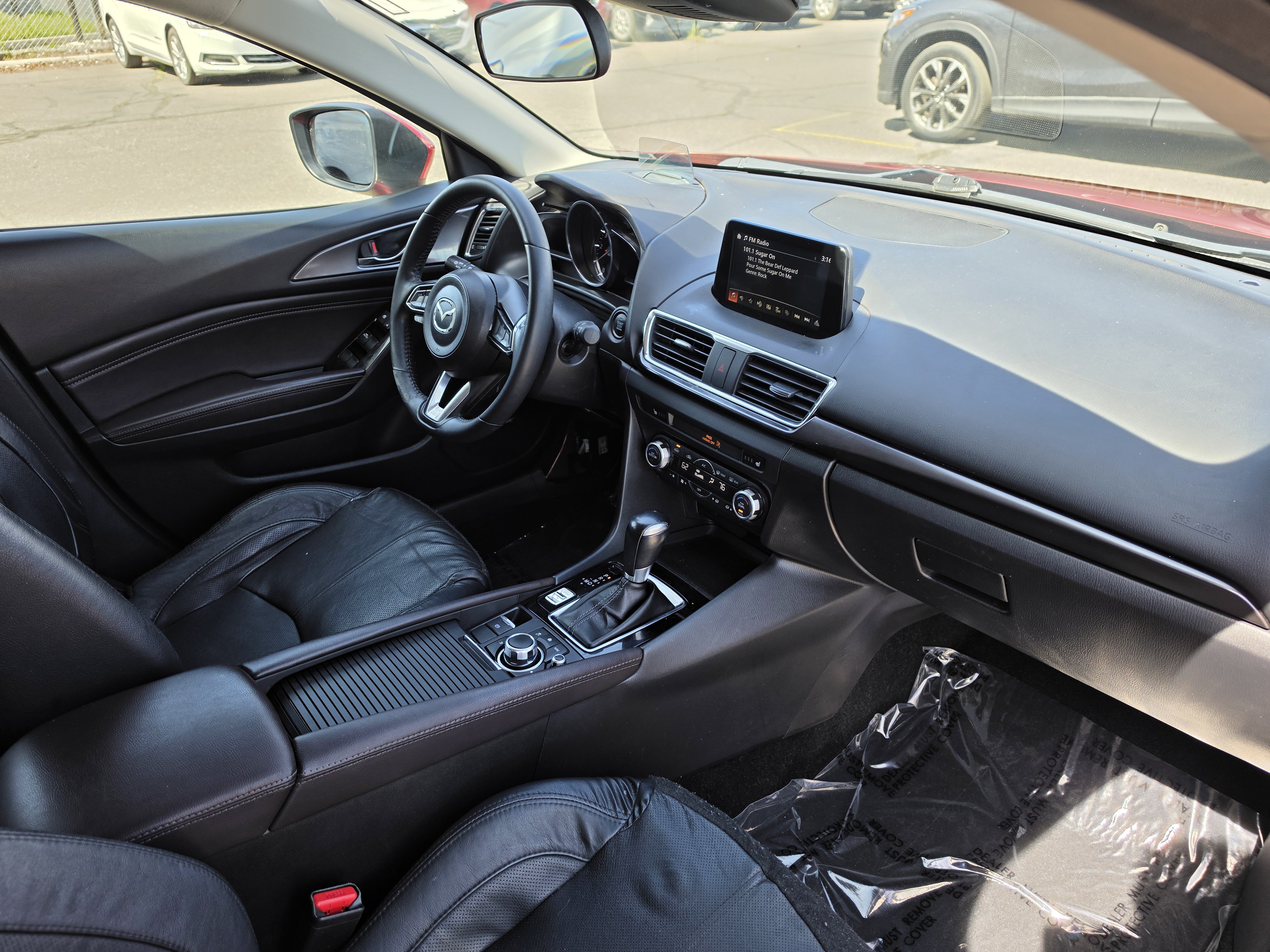 Used 2018 MAZDA MAZDA3 Grand Touring FWD image 21