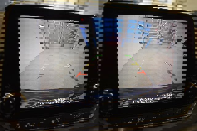 Used 2023 Nissan Rogue SV image 8