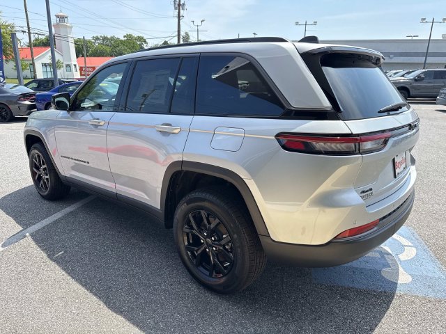 New 2026 Jeep Grand Cherokee Altitude AWD/4WD image 18