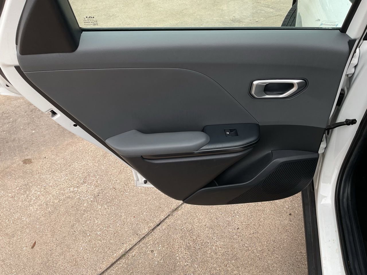 Used 2025 Kia K4 LXS image 17