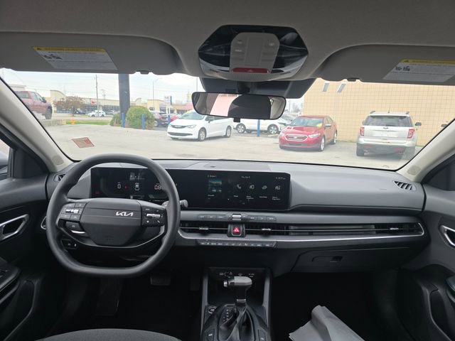 Used 2025 Kia K4 LXS image 15
