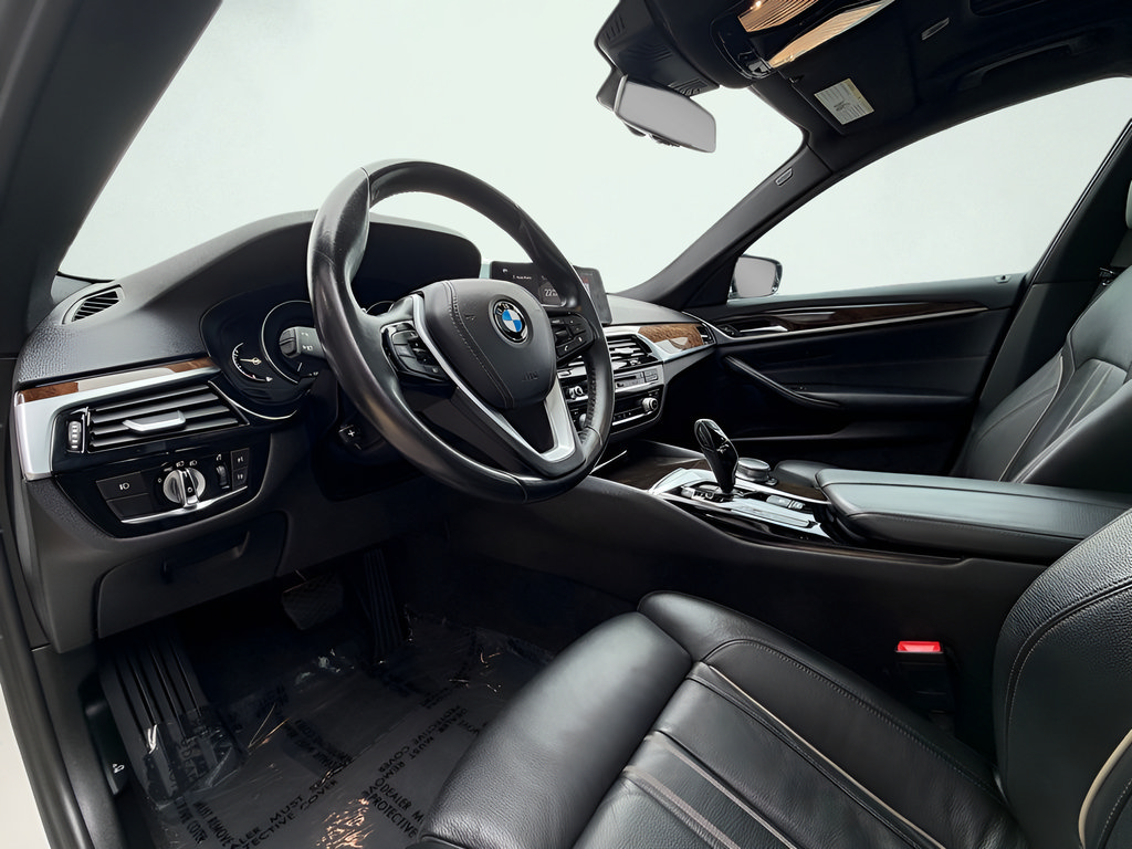 Used 2018 BMW 530e RWD image 17