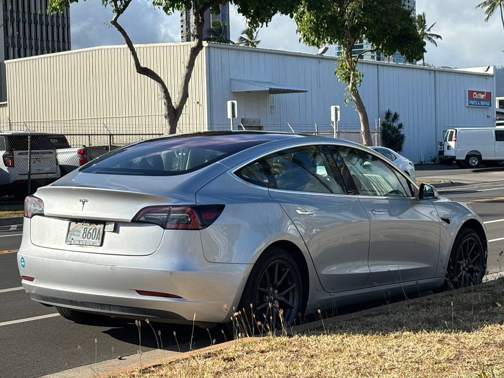 Used 2018 Tesla Model 3 Mid Range RWD image 5