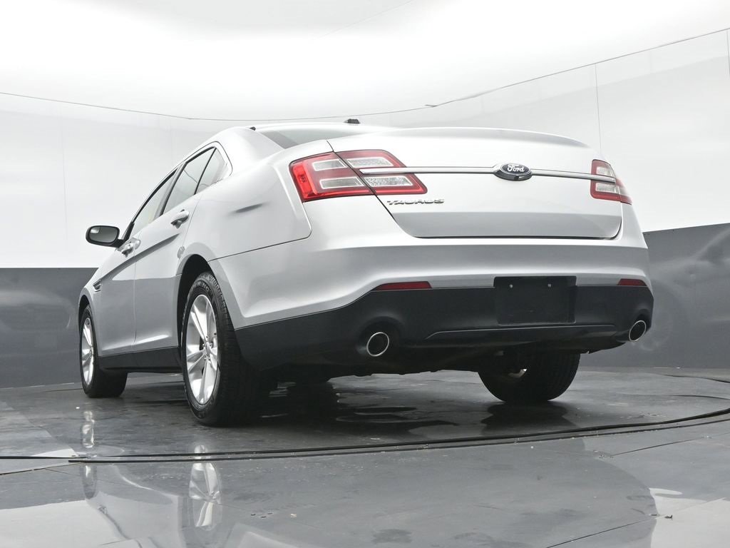 Used 2017 Ford Taurus SE image 49
