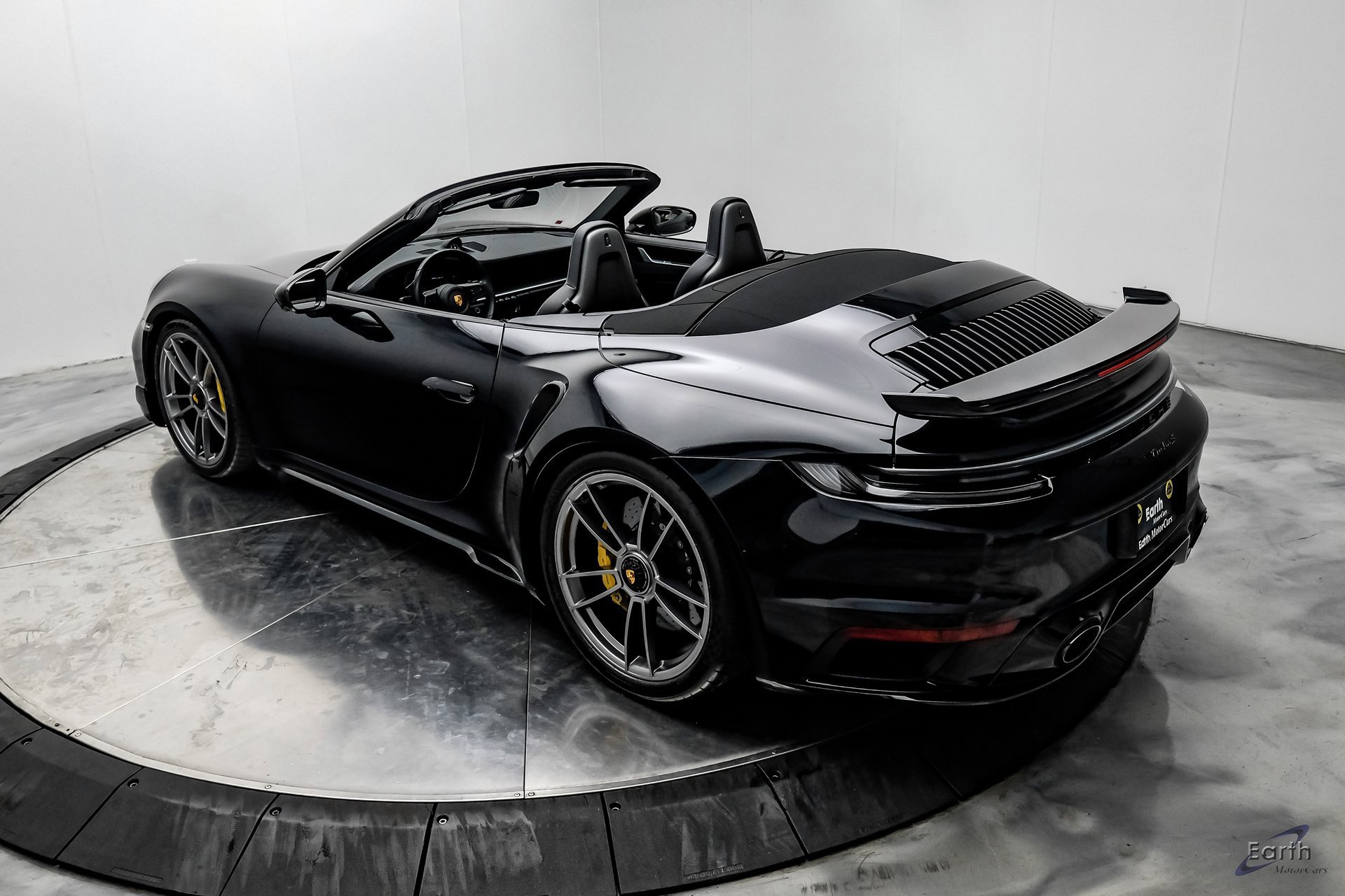Used 2022 Porsche 911 Turbo S image 13