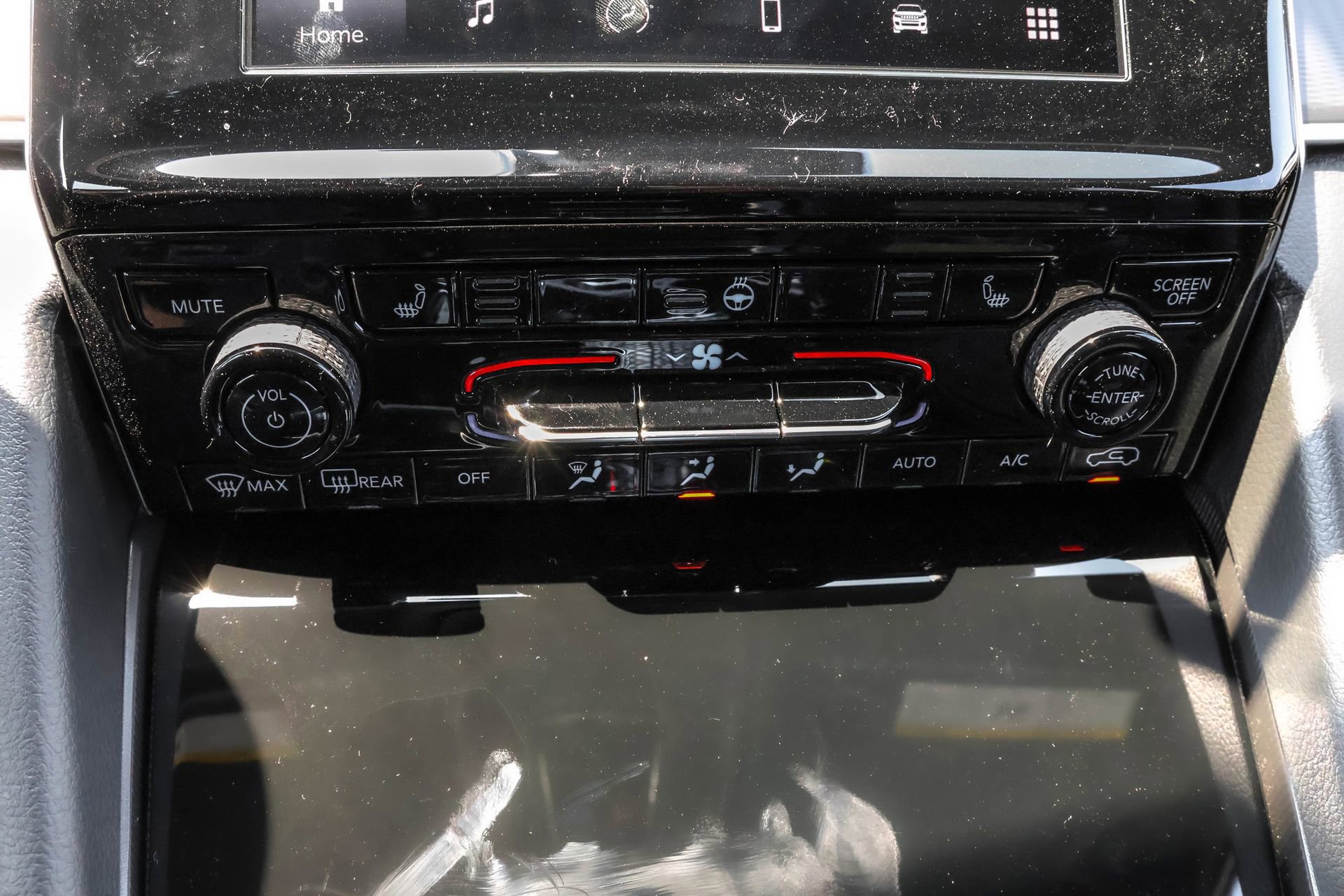 New 2025 Jeep Grand Cherokee Altitude image 20