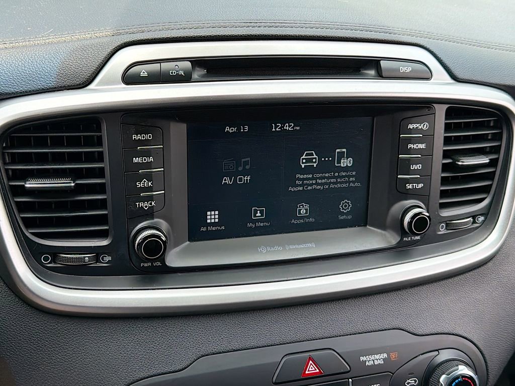 Used 2017 Kia Sorento LX w/ LX Convenience Package image 14