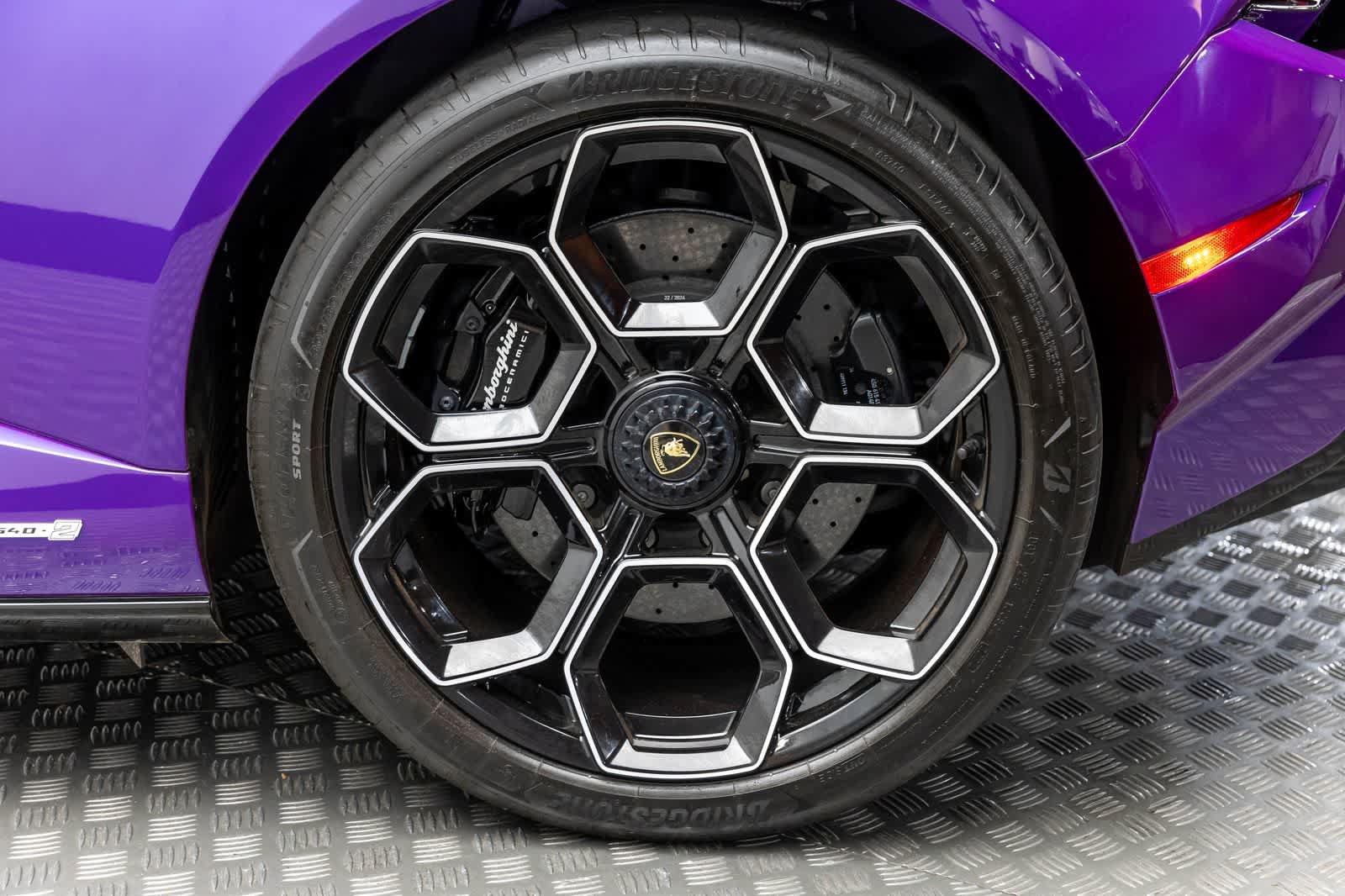 Used 2024 Lamborghini Huracan Tecnica RWD image 43