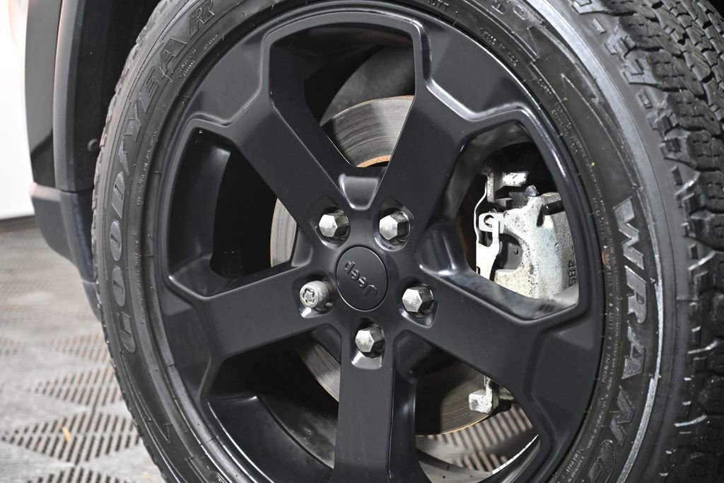 Used 2021 Jeep Grand Cherokee Freedom Edition image 30