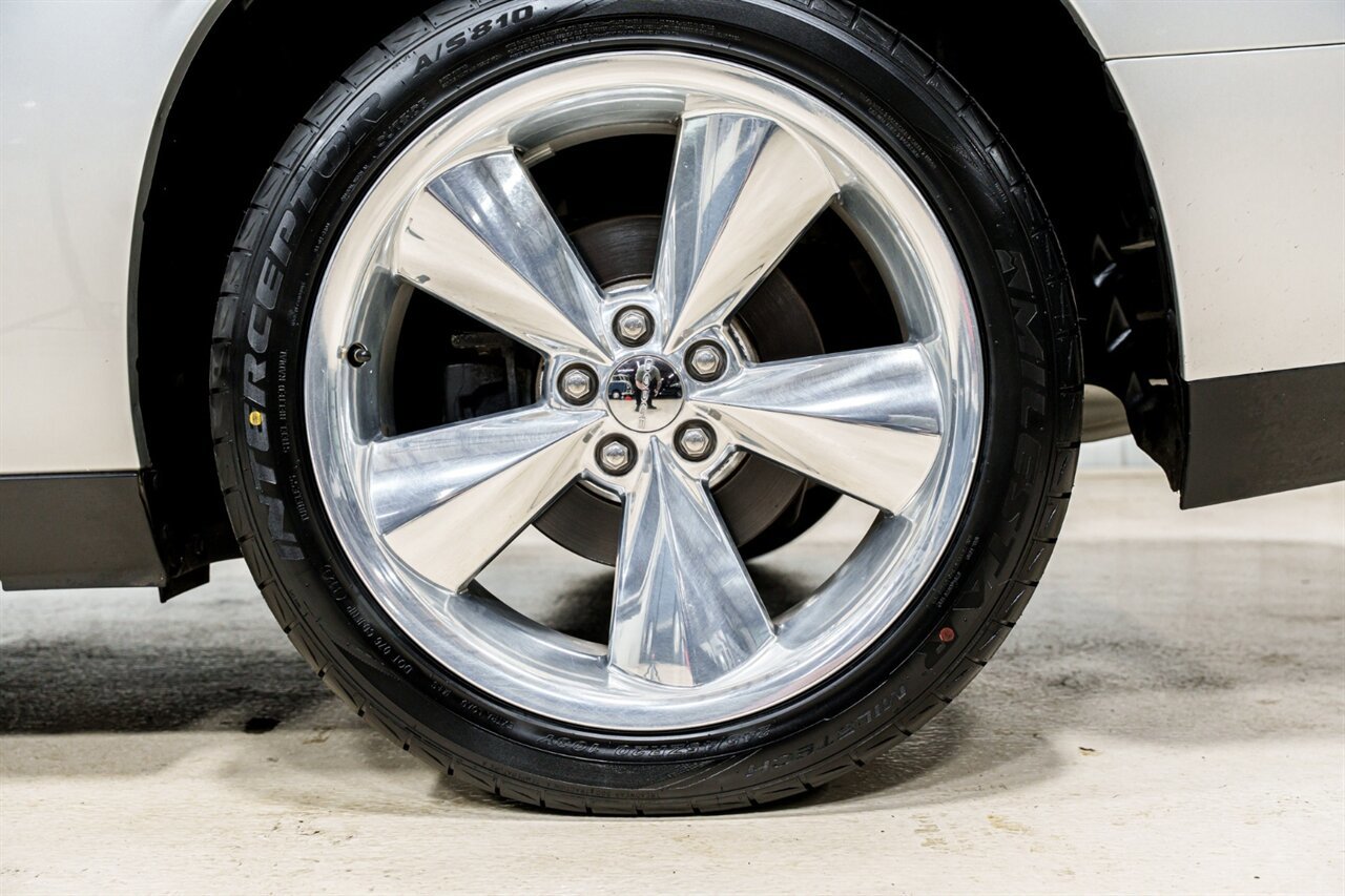 Used 2010 Dodge Challenger SE RWD image 10