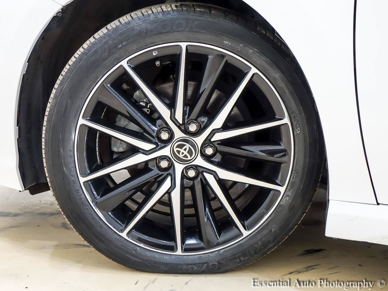 Used 2023 Toyota Camry SE w/ Cold Weather Package AWD/4WD image 12
