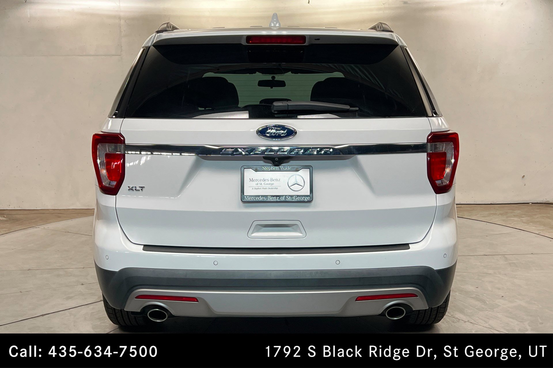 Used 2017 Ford Explorer XLT FWD image 4