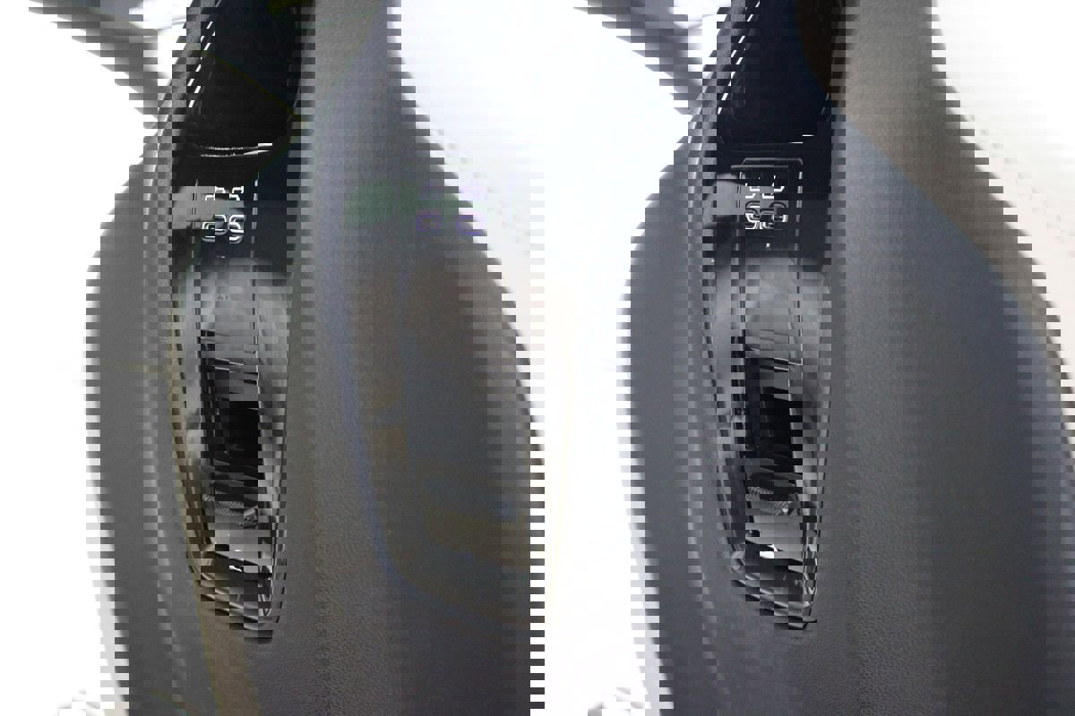 Used 2023 BMW iX xDrive50 w/ Sport Package image 28