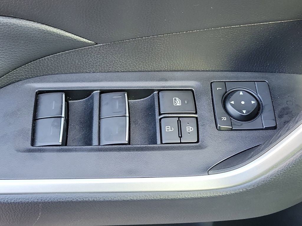 Used 2024 Toyota RAV4 XLE Premium image 23