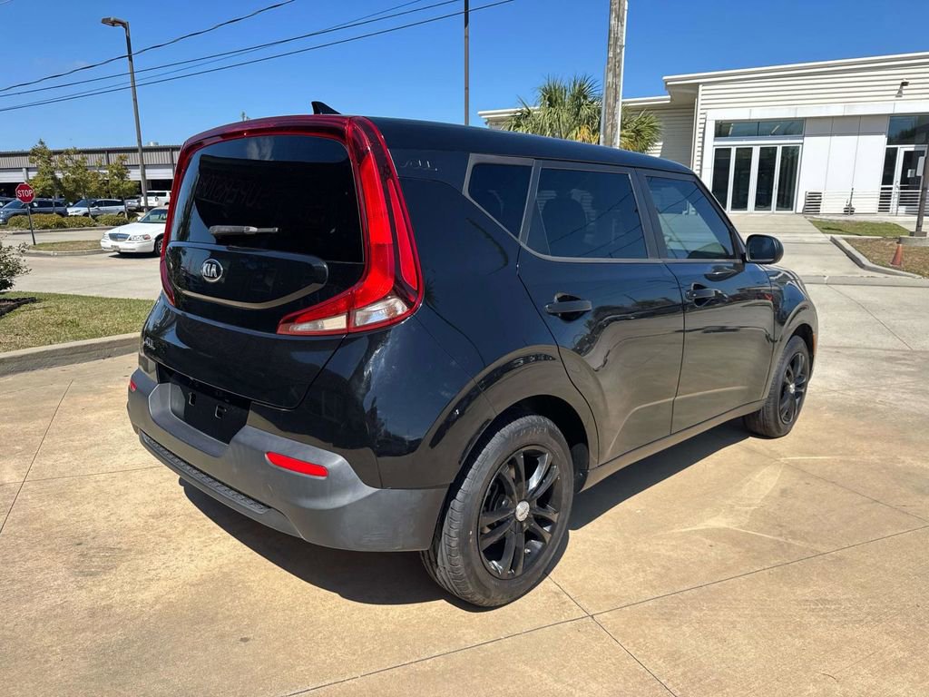 Used 2021 Kia Soul LX image 8