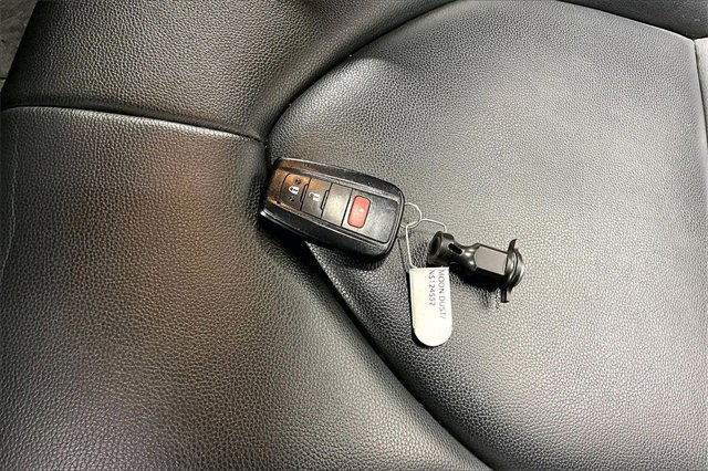 Used 2022 Toyota Highlander XLE image 34