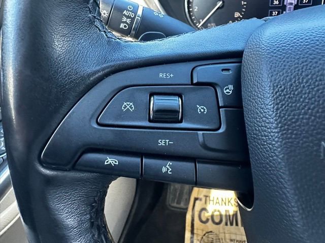 Used 2019 Cadillac XT4 Luxury w/ Cold Weather Package image 28