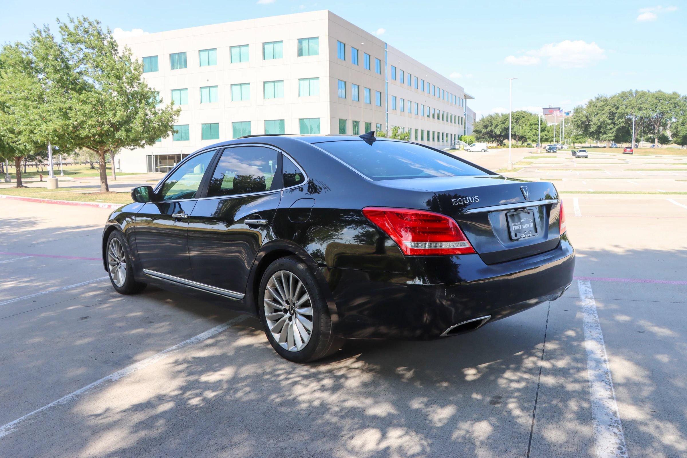 Used 2016 Hyundai Equus Ultimate RWD image 5