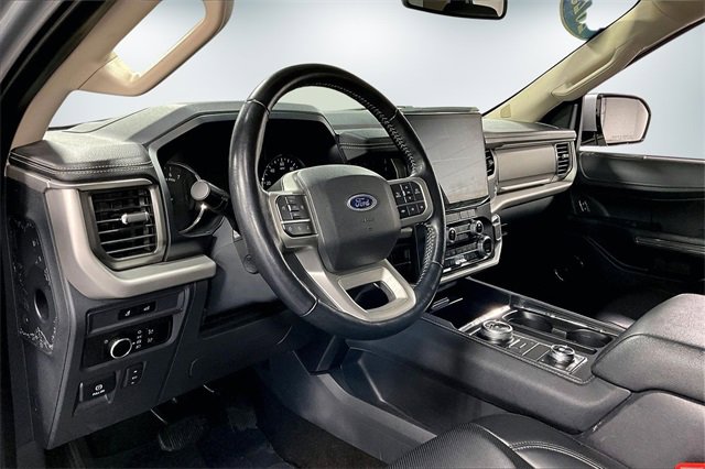 Used 2023 Ford Expedition Max XLT image 17