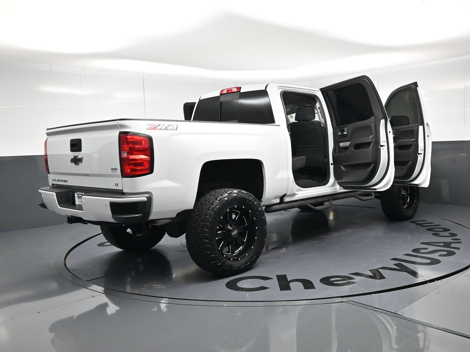 Used 2018 Chevrolet Silverado 1500 LT w/ All Star Edition AWD/4WD image 24