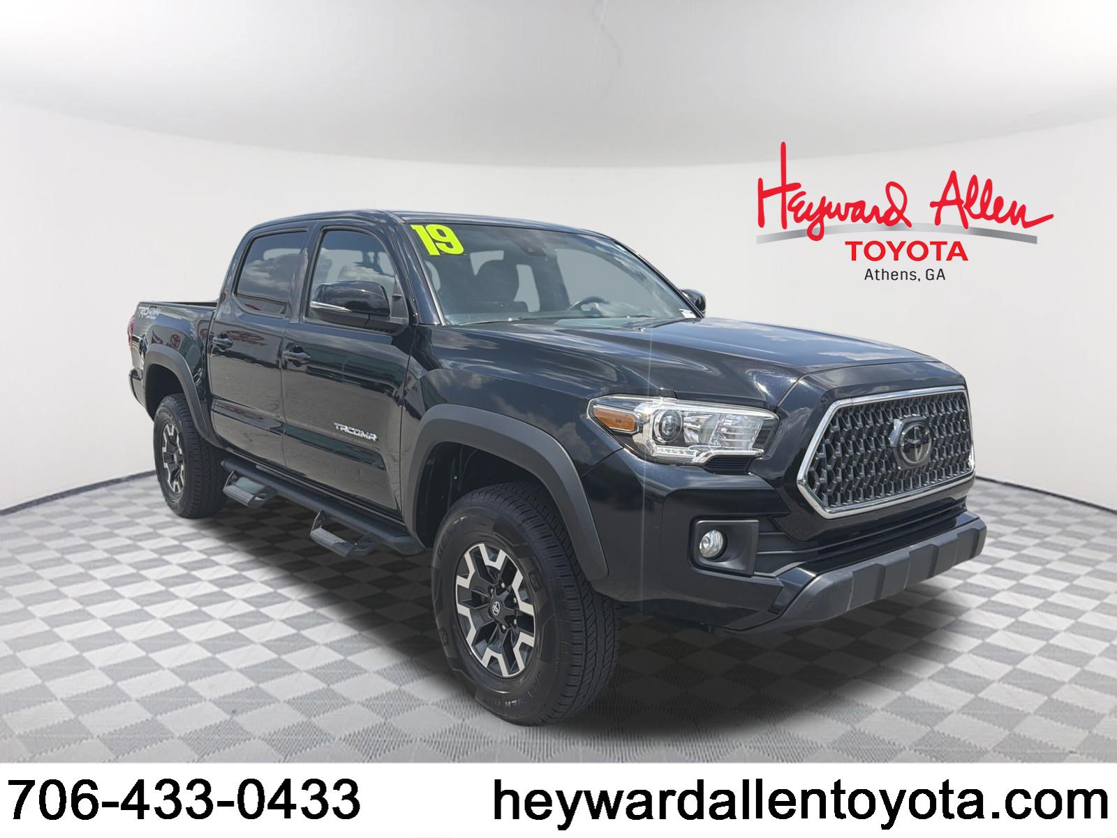 Used 2019 Toyota Tacoma TRD Off-Road AWD/4WD image 1