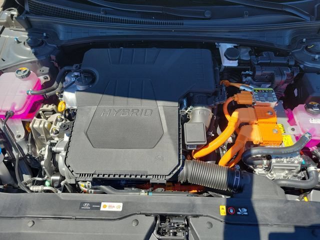 Certified 2025 Hyundai Elantra SEL FWD image 32