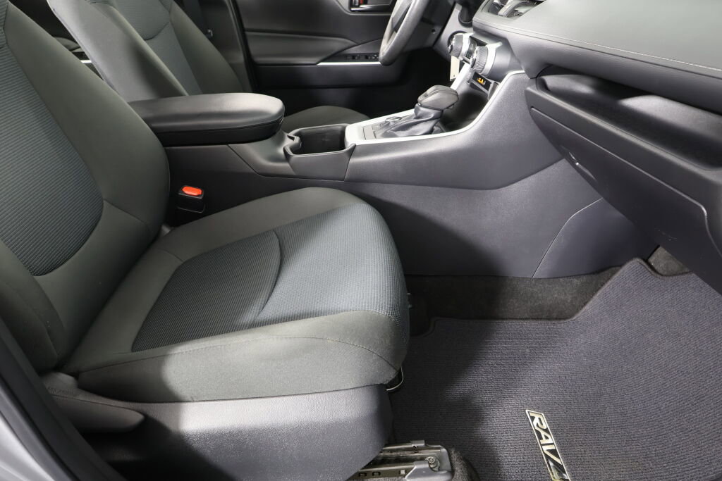 Used 2023 Toyota RAV4 LE image 26