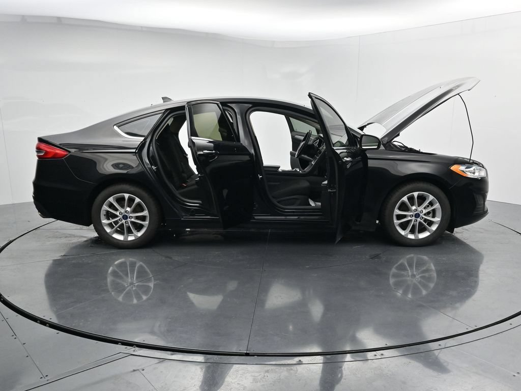 Used 2020 Ford Fusion SE FWD image 41