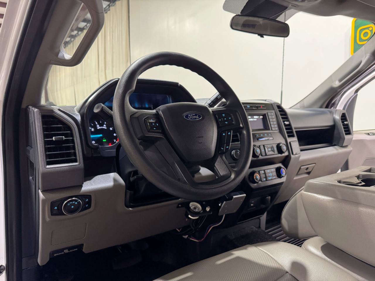 Used 2022 Ford F250 XL w/ Power Equipment Group AWD/4WD image 10