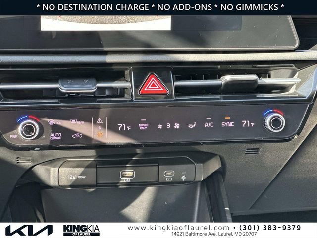 Used 2023 Kia Niro EX w/ EX Cold Weather Package image 5