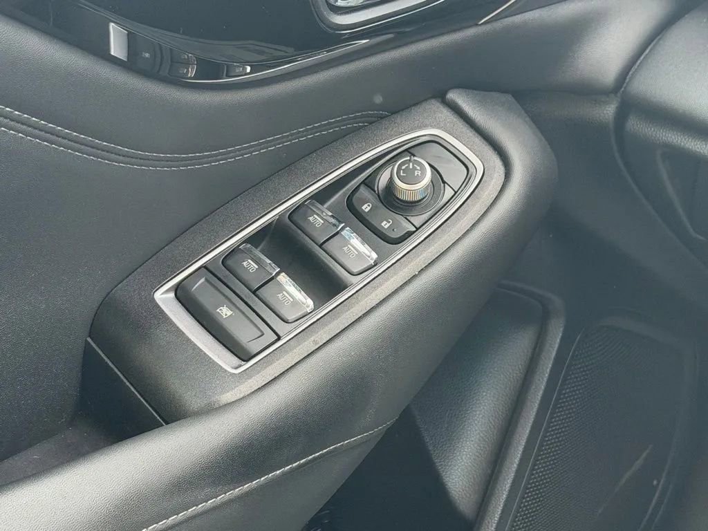 Used 2023 Subaru Outback Limited AWD/4WD image 13