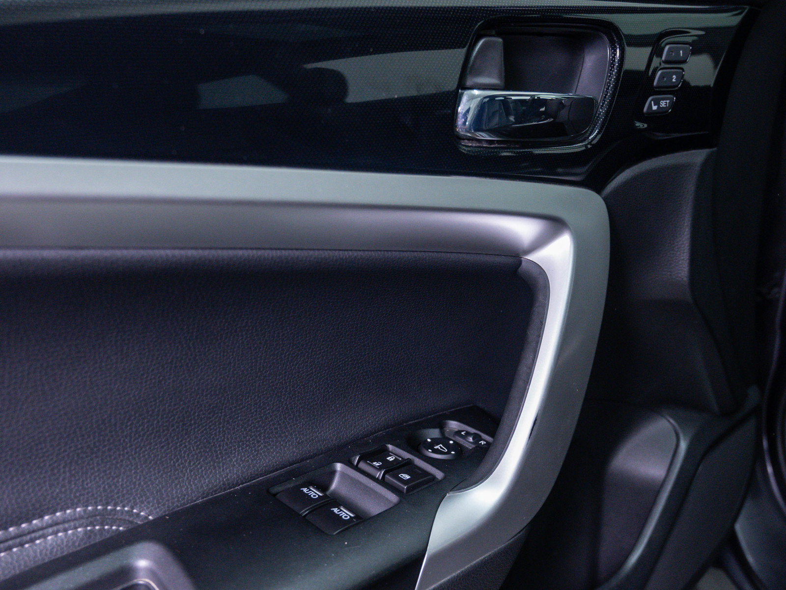 Used 2015 Honda Accord EX-L image 16
