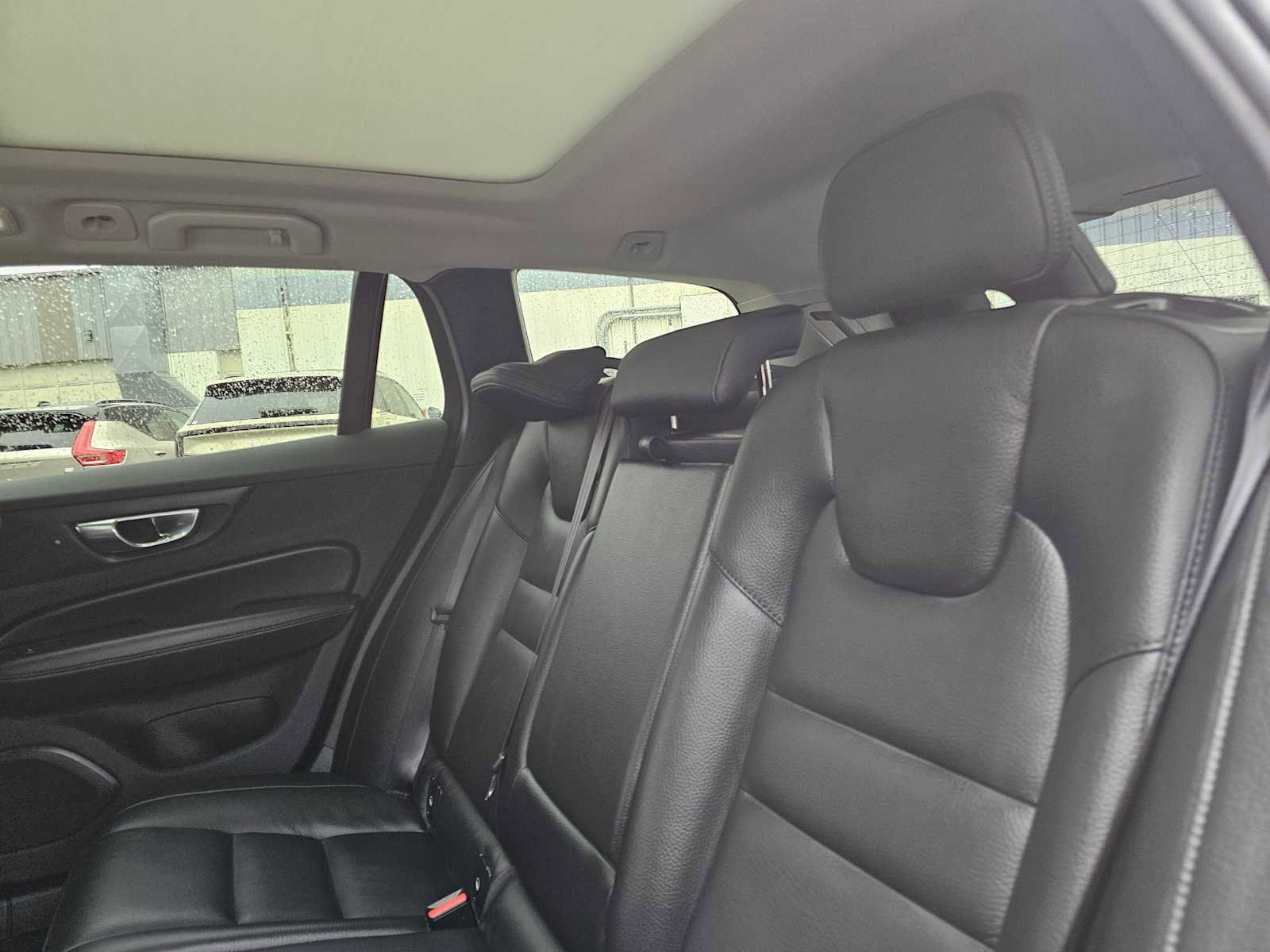 Certified 2025 Volvo V60 B5 Cross Country Plus image 20