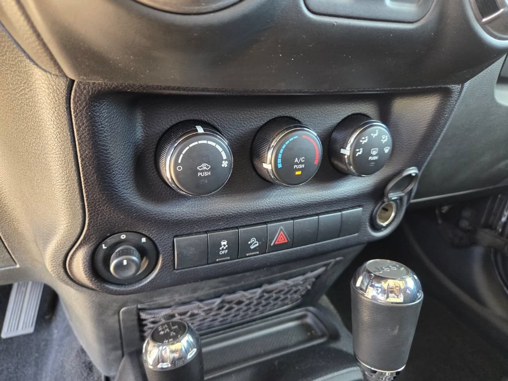 Used 2016 Jeep Wrangler Sport w/ Quick Order Package 24S AWD/4WD image 23
