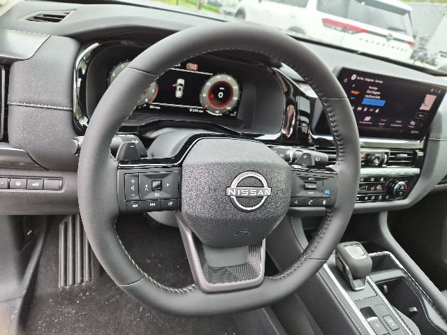 New 2026 Nissan Pathfinder SL w/ SL Premium Package AWD/4WD image 18
