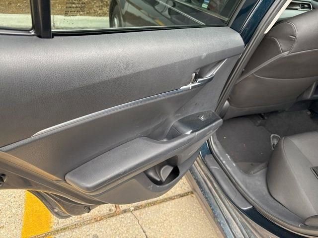 Used 2019 Toyota Camry LE image 30