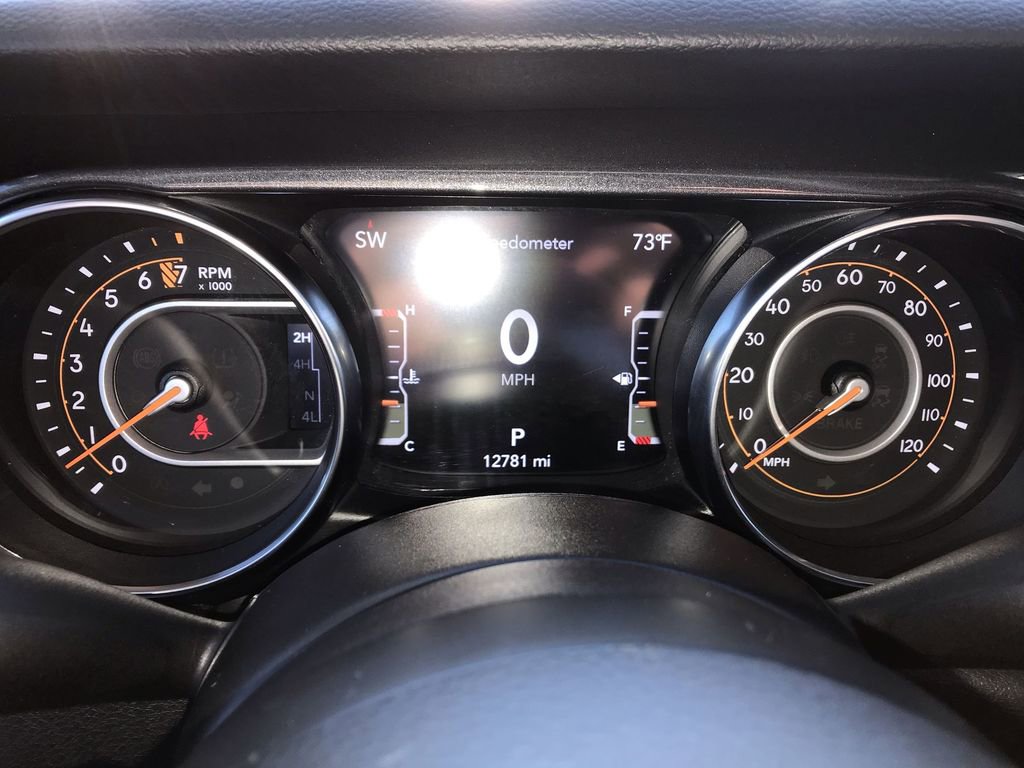 Used 2022 Jeep Gladiator Sport AWD/4WD image 15