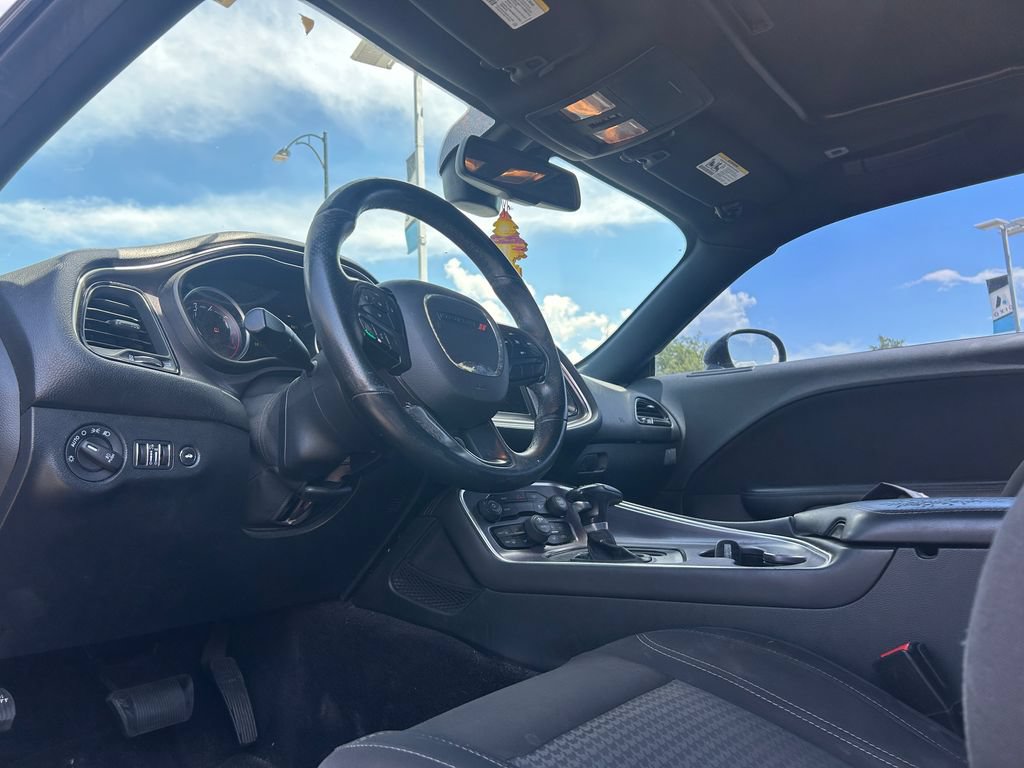 Used 2018 Dodge Challenger R/T RWD image 14