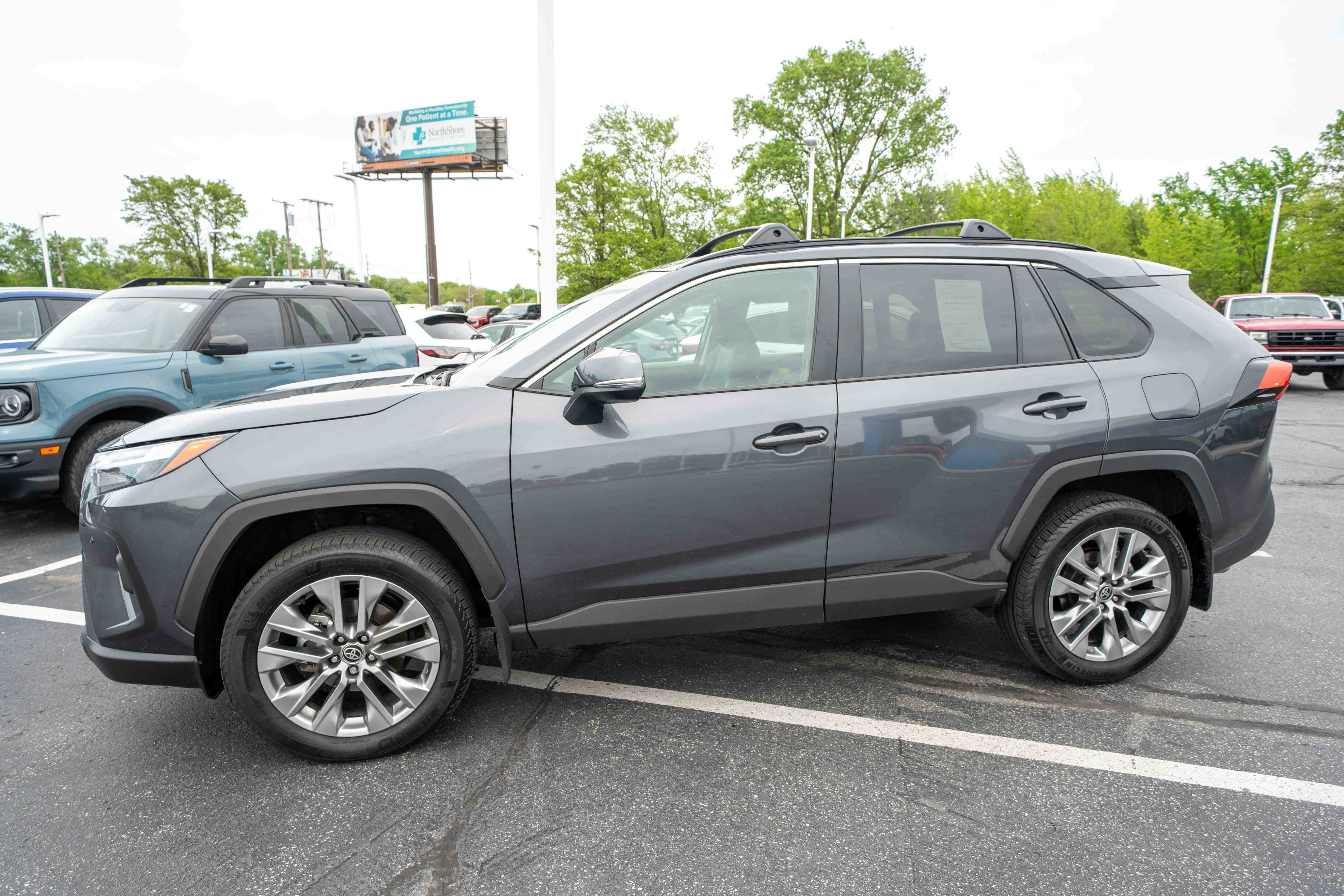 Used 2023 Toyota RAV4 XLE Premium AWD/4WD image 3