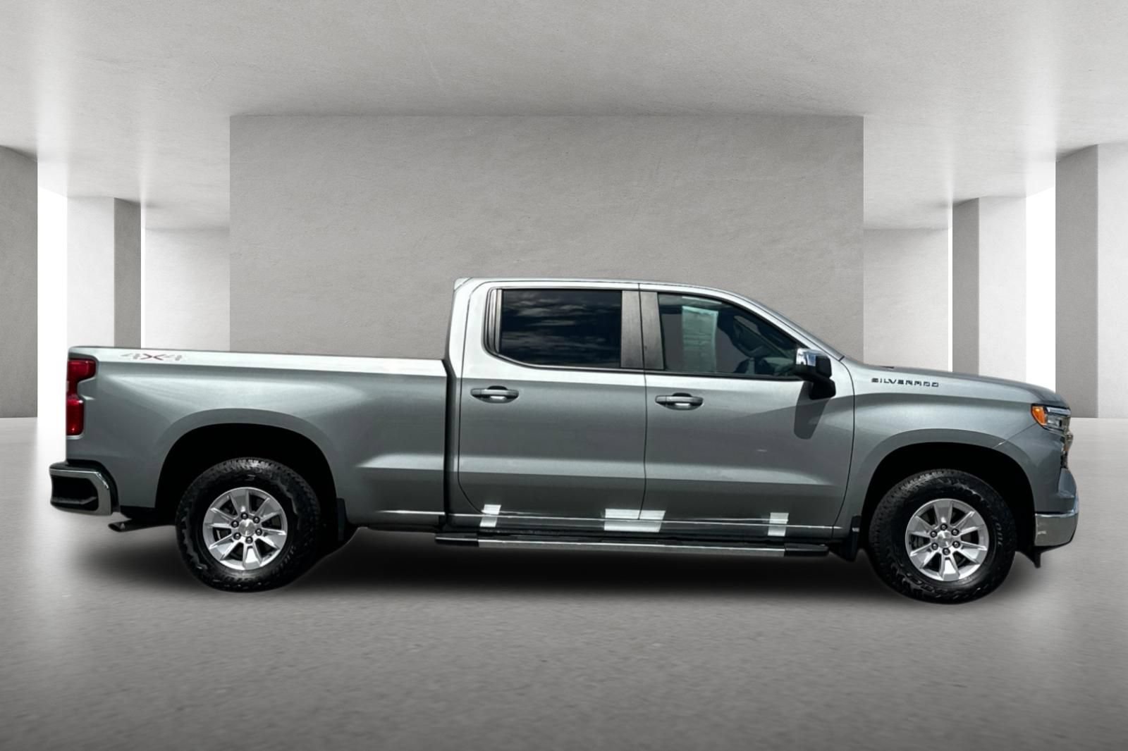 Used 2025 Chevrolet Silverado 1500 LT w/ Protection Package AWD/4WD image 3
