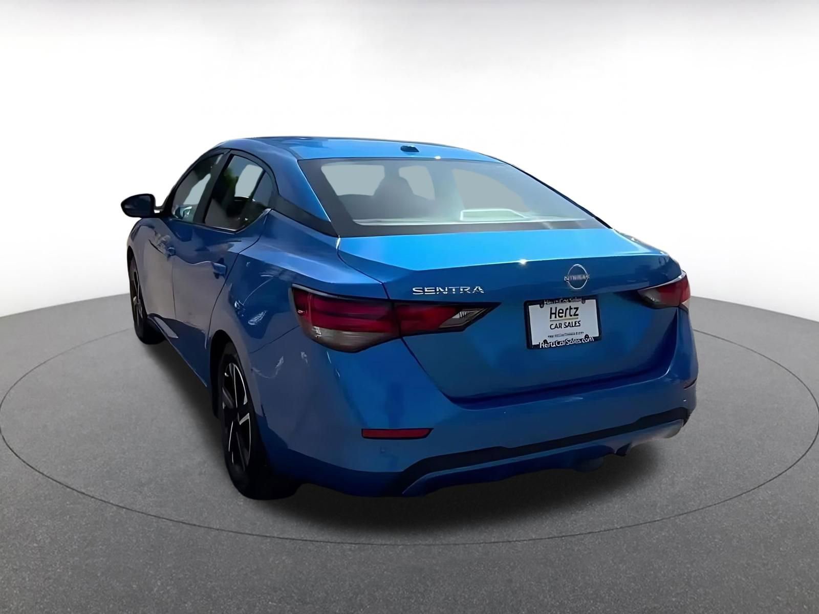 Used 2025 Nissan Sentra SV FWD image 11