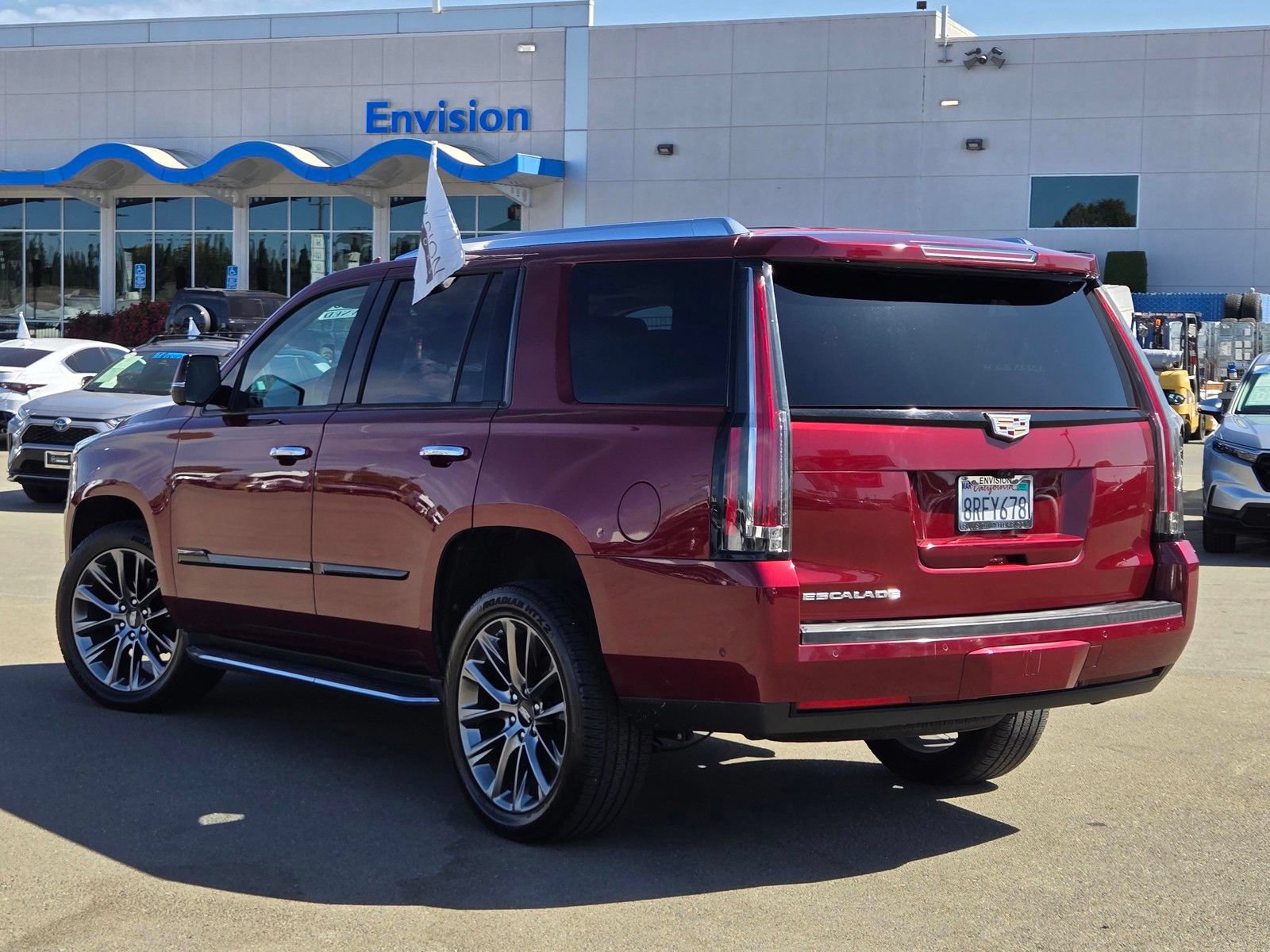 Used 2020 Cadillac Escalade Luxury w/ Escalade Sport Edition RWD image 5
