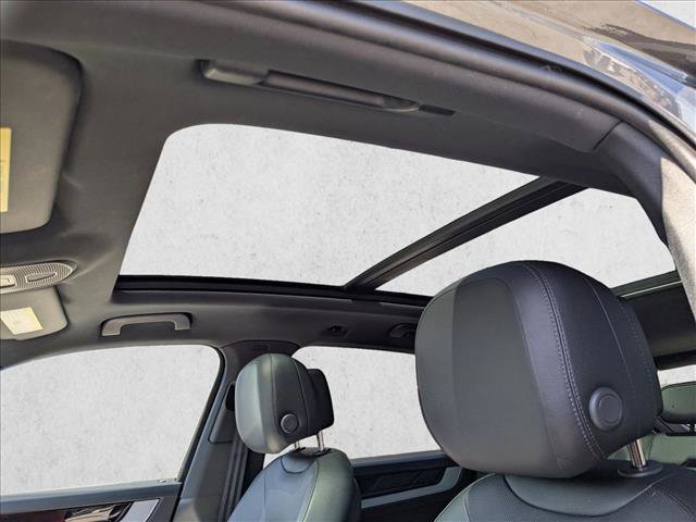 Used 2024 Porsche Cayenne image 17