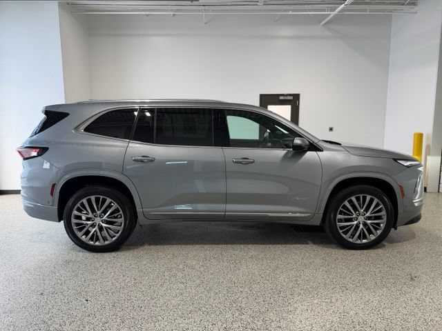Used 2026 Buick Enclave Avenir w/ Super Cruise Package AWD/4WD image 36